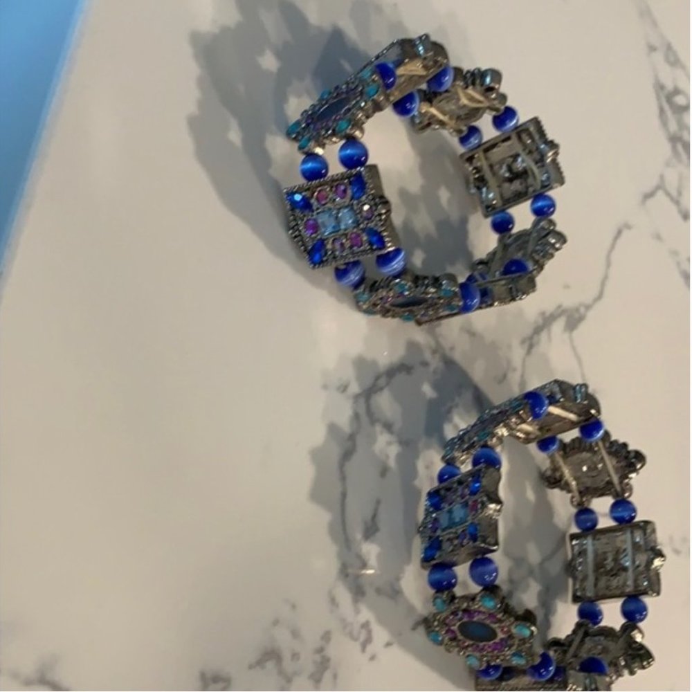 Blue gemstone stretchy bracelets 💕